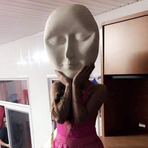 Meet your Posher, Laurie